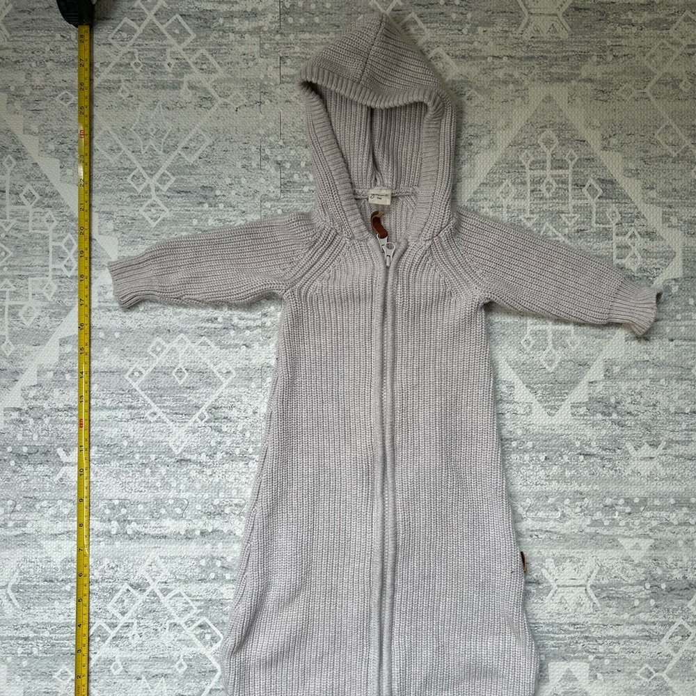 Goumi Wearable Knit Blanket (NB) + free onesie (0-3 months)